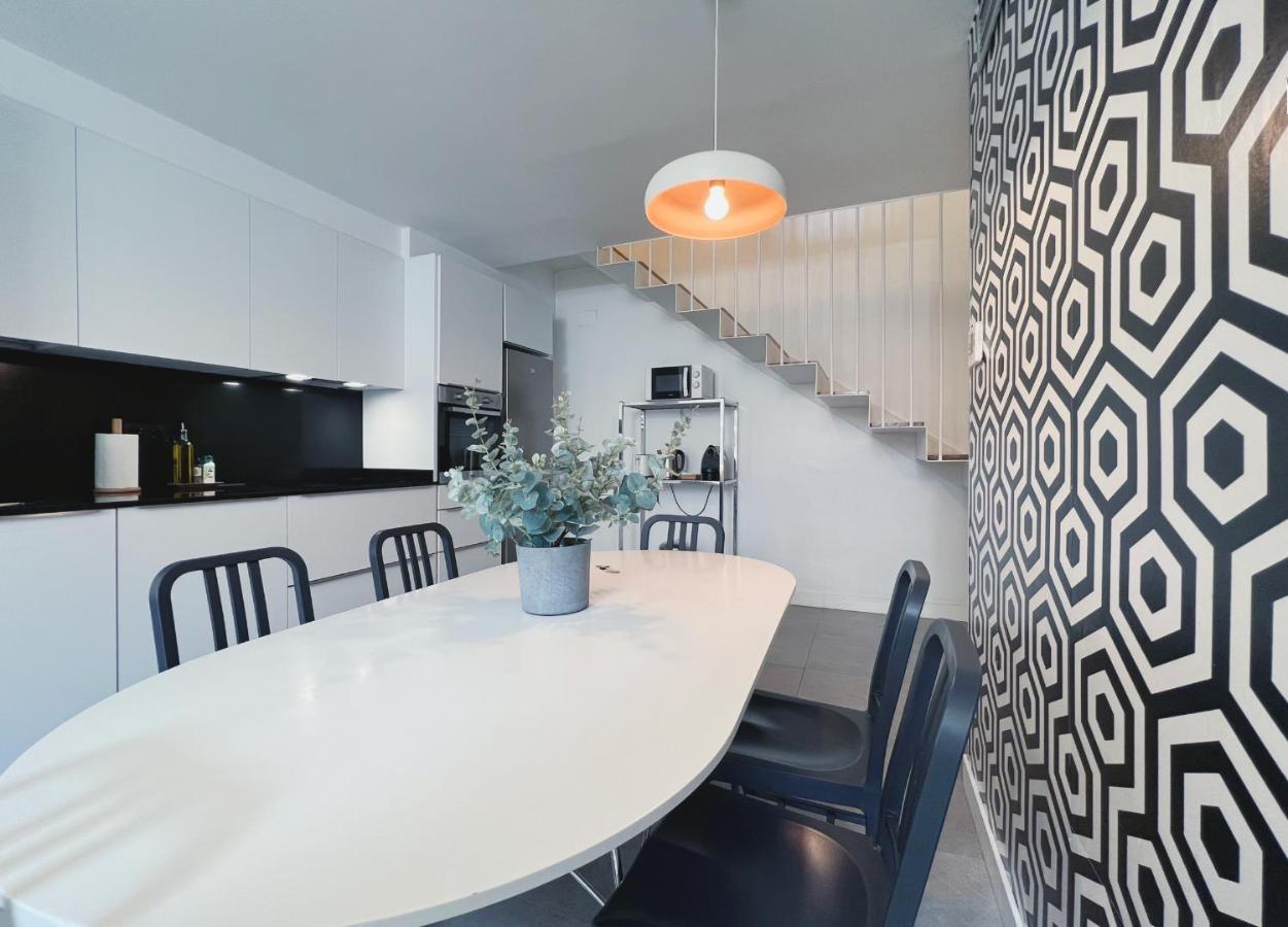Stay U-Nique Apartments Pellaires Barcelona Ngoại thất bức ảnh