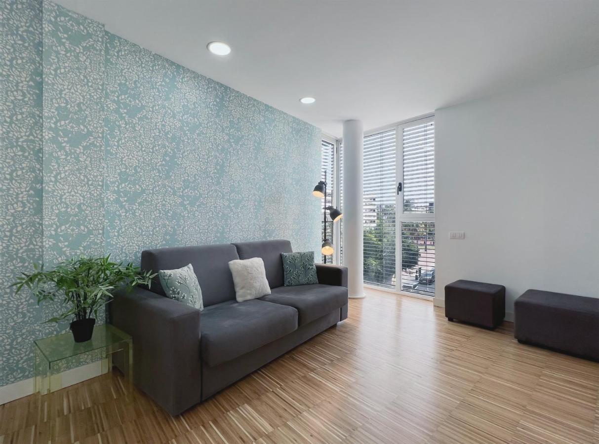 Stay U-Nique Apartments Pellaires Barcelona Ngoại thất bức ảnh