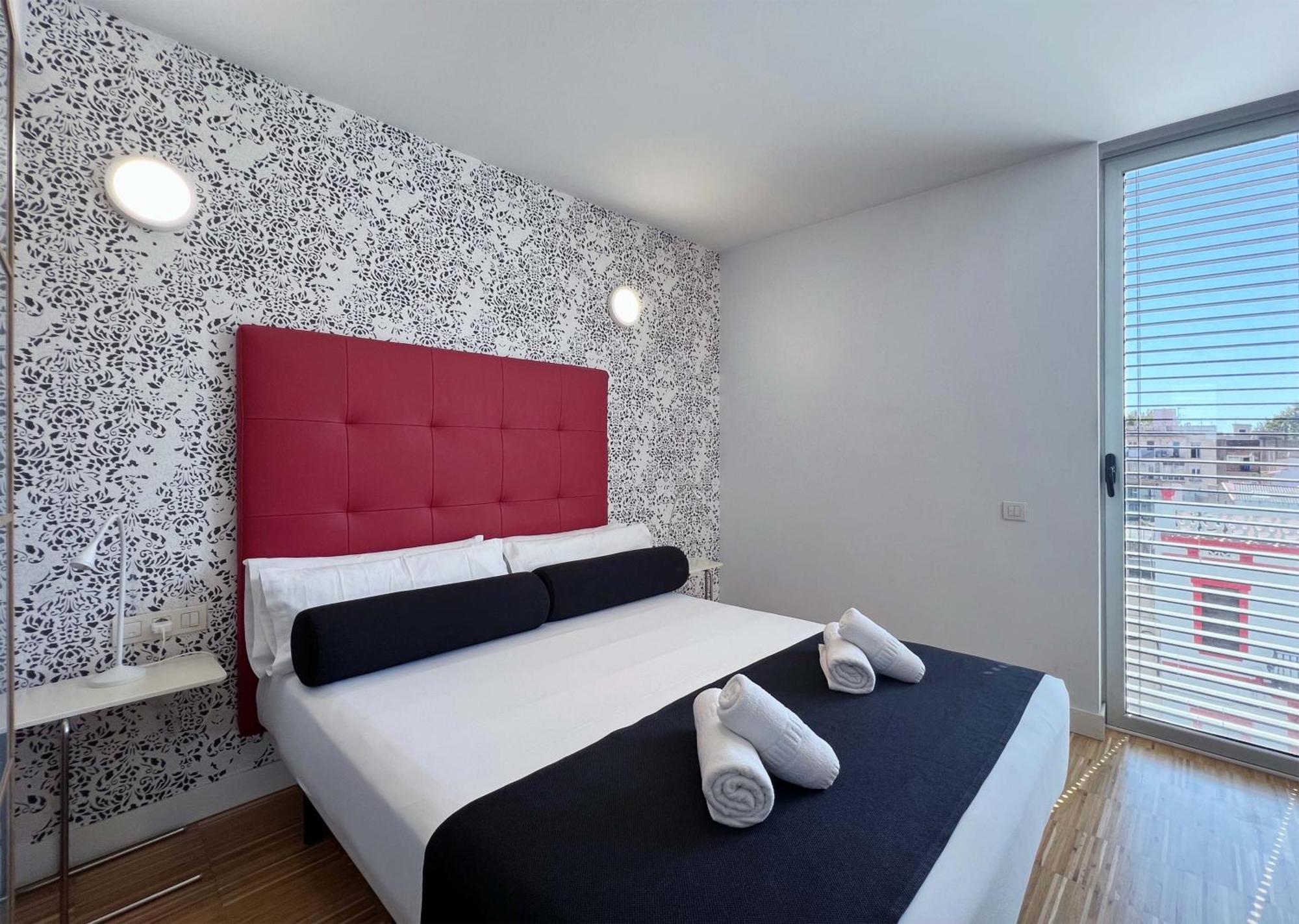 Stay U-Nique Apartments Pellaires Barcelona Ngoại thất bức ảnh