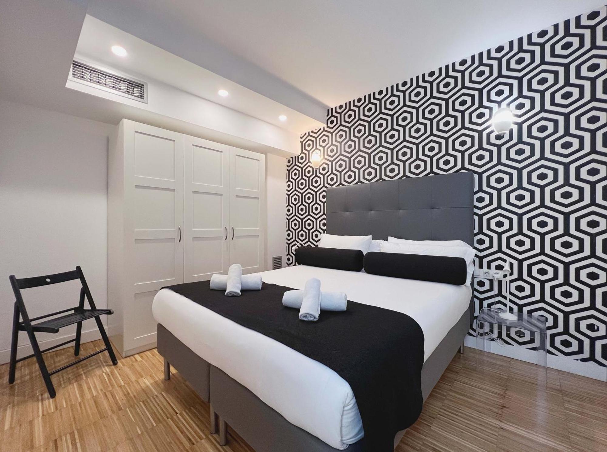 Stay U-Nique Apartments Pellaires Barcelona Ngoại thất bức ảnh