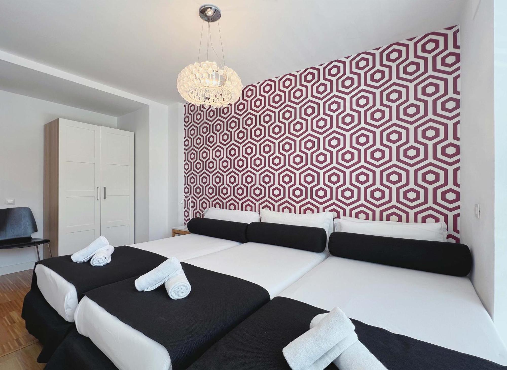 Stay U-Nique Apartments Pellaires Barcelona Ngoại thất bức ảnh